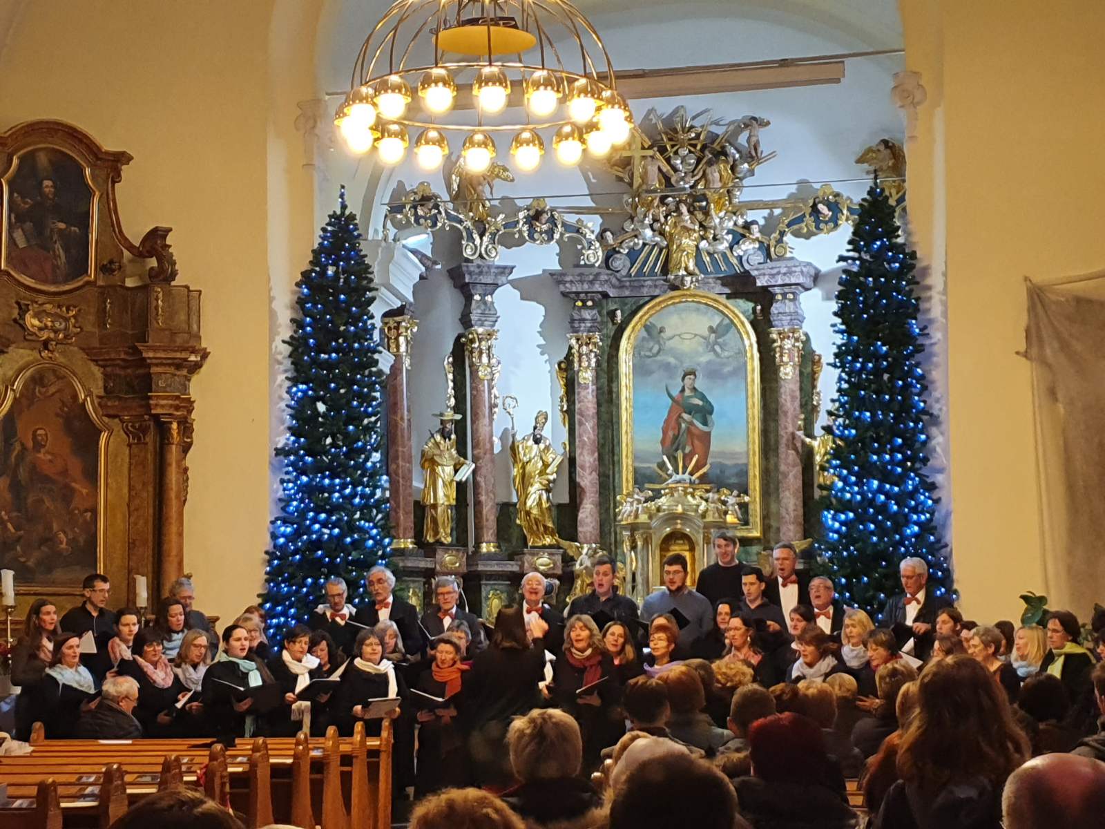 Lendván, a Szent Katalin templomban éneklünk a  ljubjanai Szent Vid kórussal